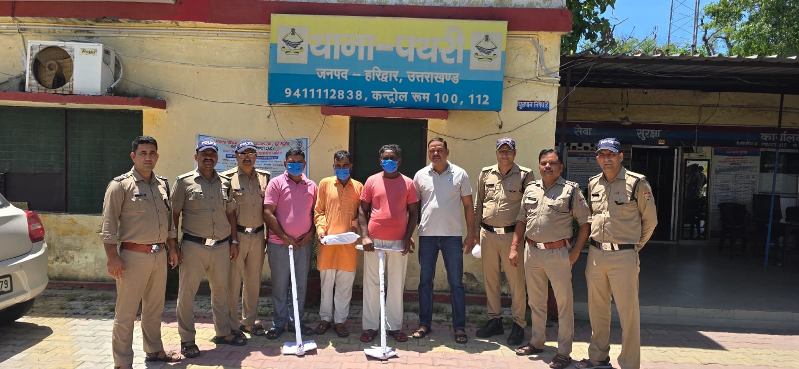 मन्दिर की गद्दी बनी जंग का मैदान, विवाद में हुई थी दोनों साधुओं की हत्या पथरी क्षेत्र स्थित मंदिर में हुए दोहरे हत्याकांड का 24 घण्टे के भीतर खुलासा खुलासे में जुटी टीम ने ताबड़तोड़ दबिश देकर हत्याकांड में शामिल 3 आरोपी गिरफ्तार