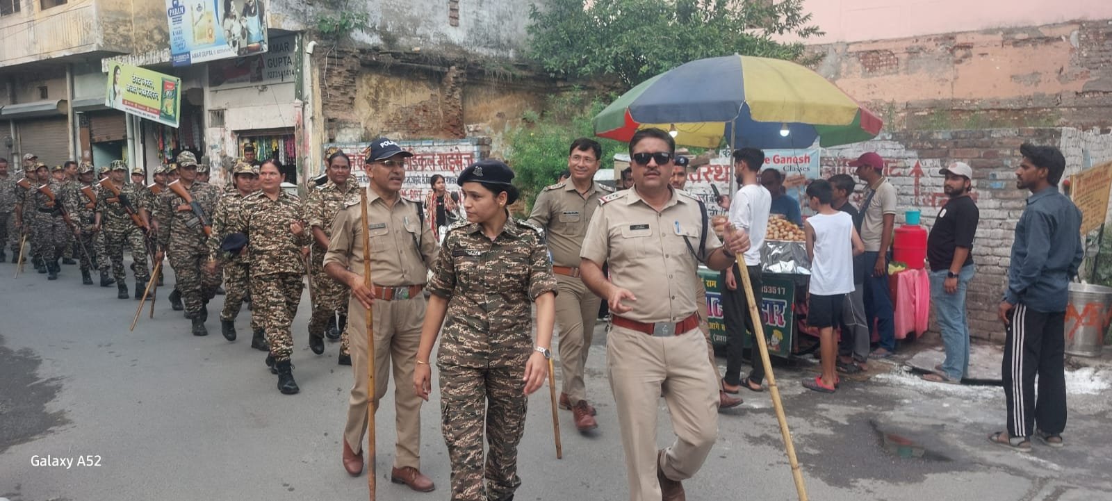 कनखल कांवड मेला के दृष्टिगत पैरामिलिट्री फोर्स/ पीएसी के साथ कनखल क्षेत्र में निकाला गया एरिया डोमिनेशन /फ्लैग मार्च